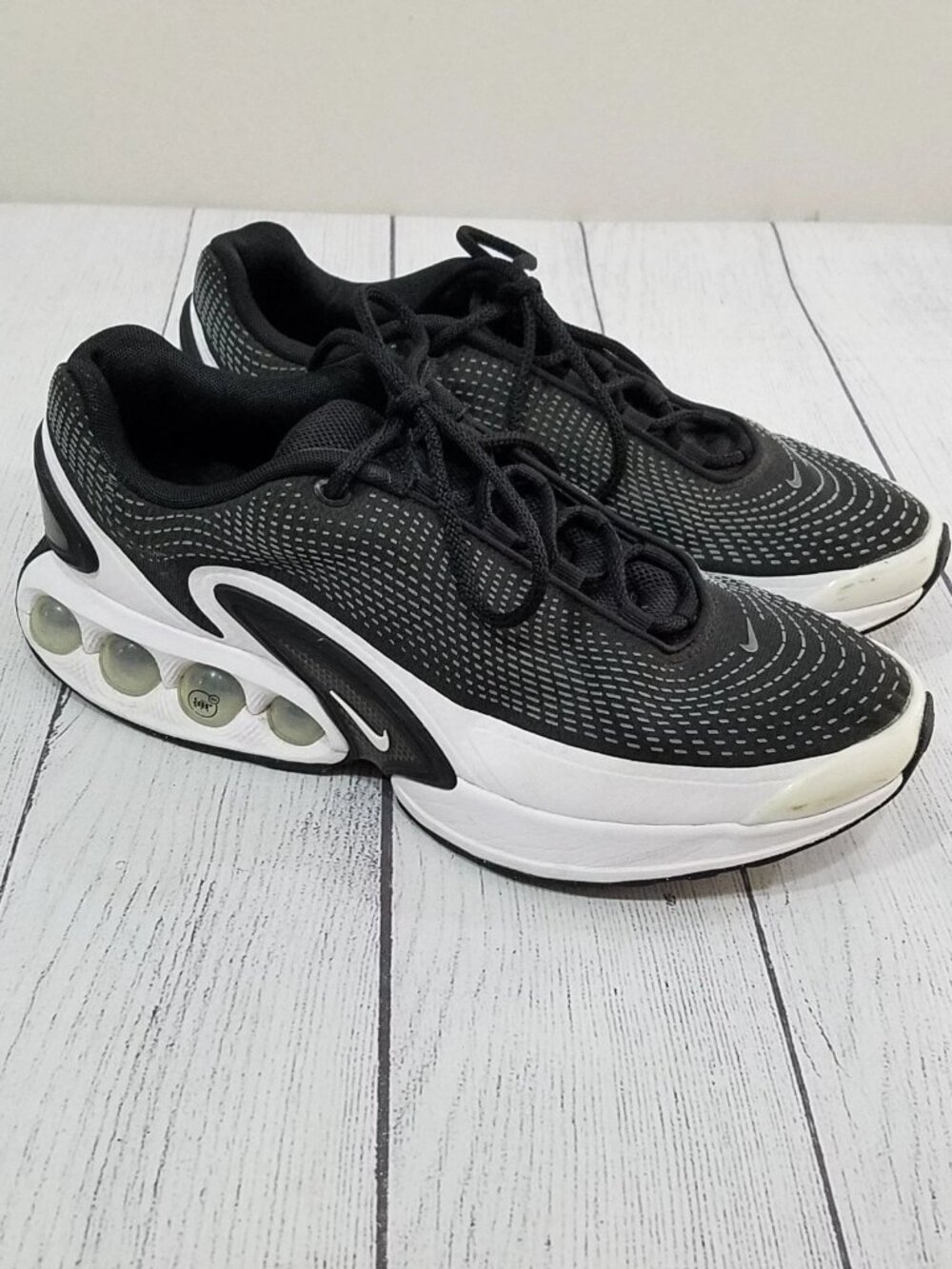 Nike Air Max DN Mens Size 10.5 Black White Cool Grey DV3337-003